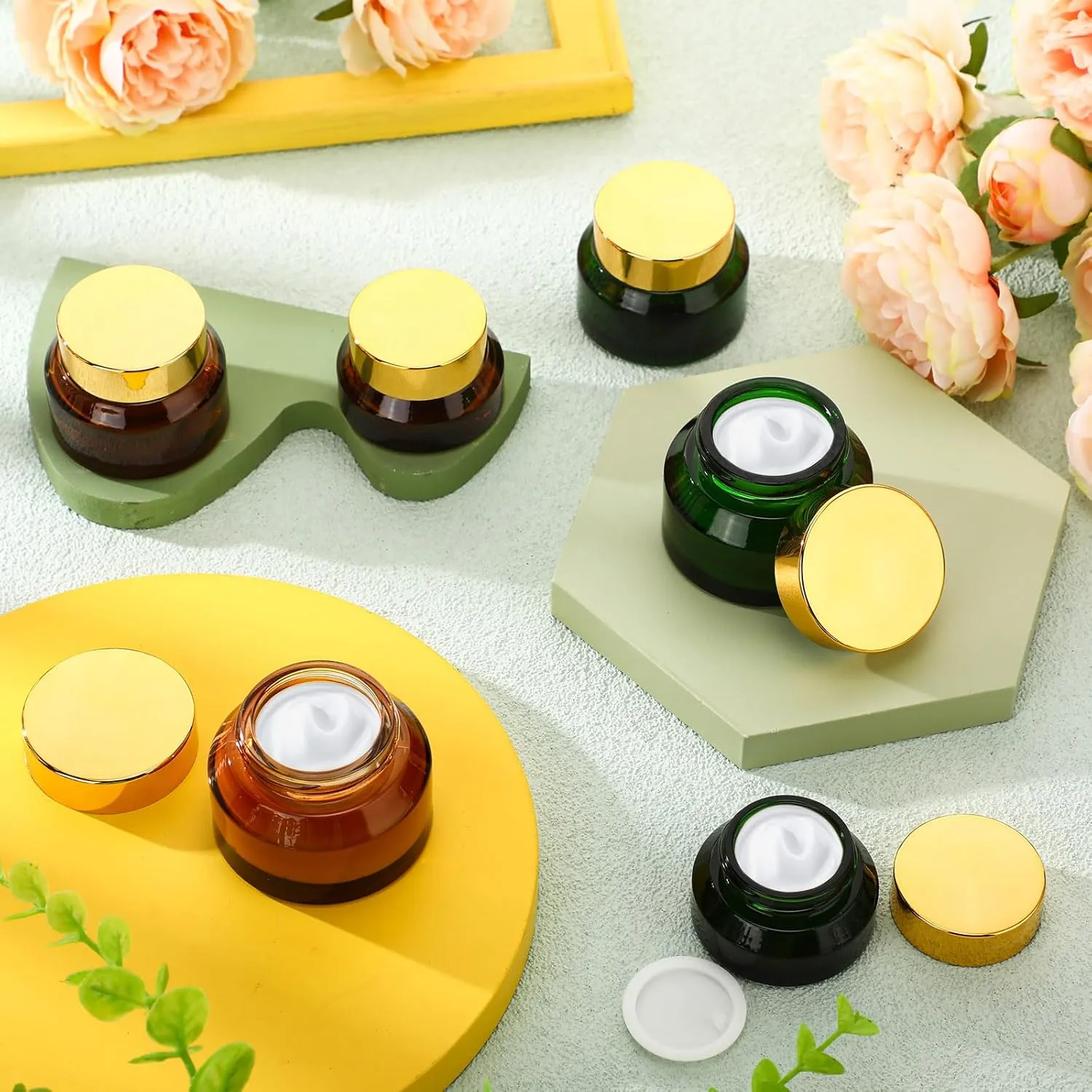 6 Pcs 0.5/1/ 2 oz Glass Jar with Lids Travel Size Containers for Toiletries Round Cosmetic Jars with Inner Travel Accessories for Storing Lip, Body Scrub, Lotion, Bath Salts(Amber,Black)