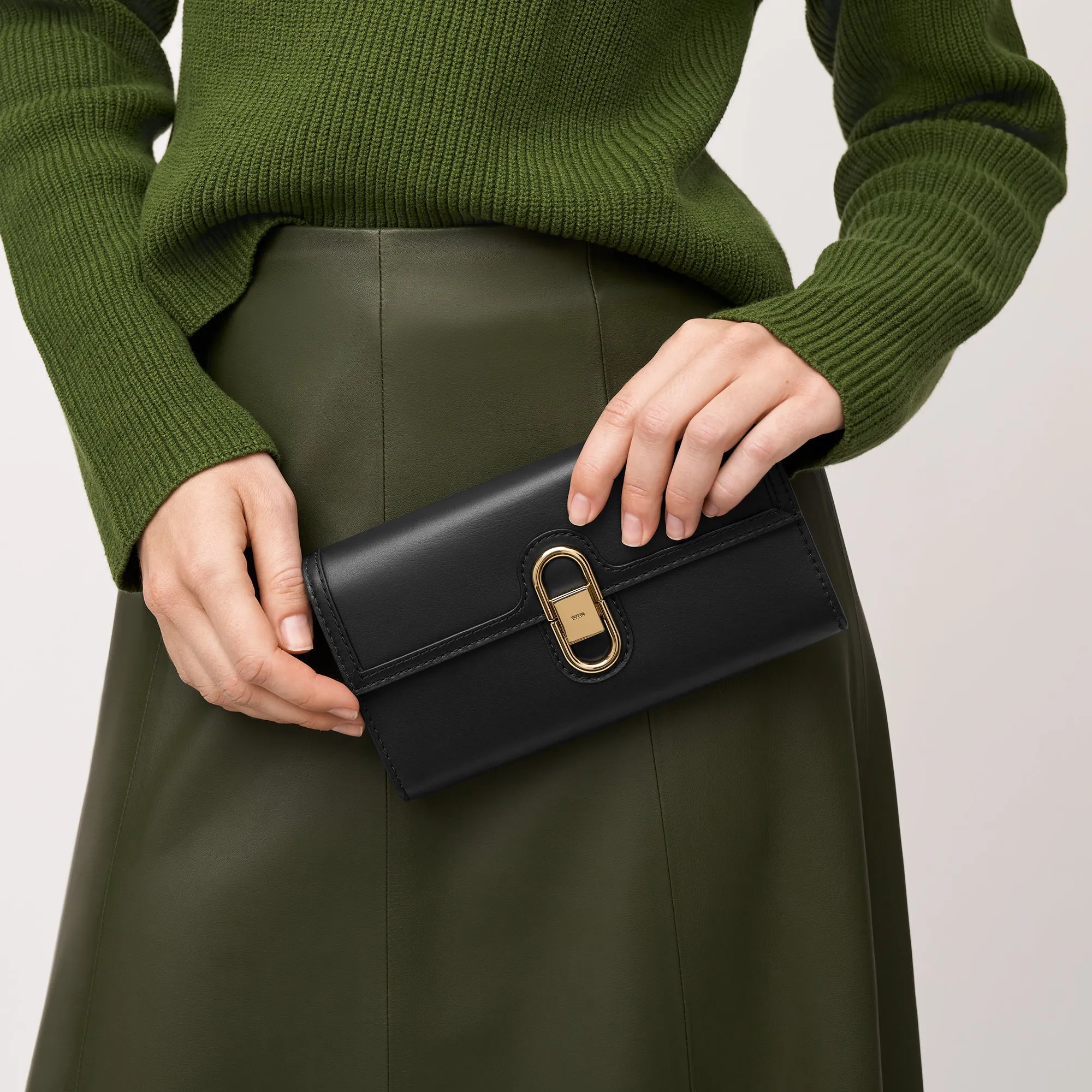 Avondale Wallet Crossbody