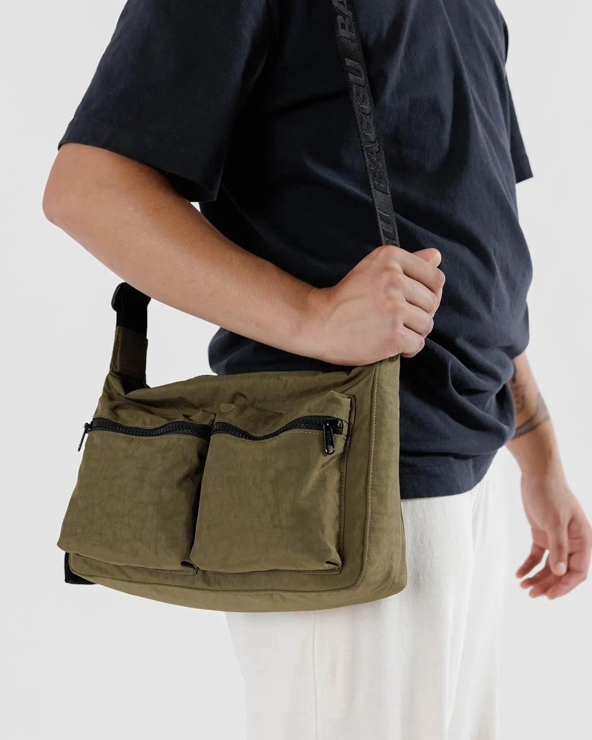 BAGGU Women's Medium Cargo Crossbody