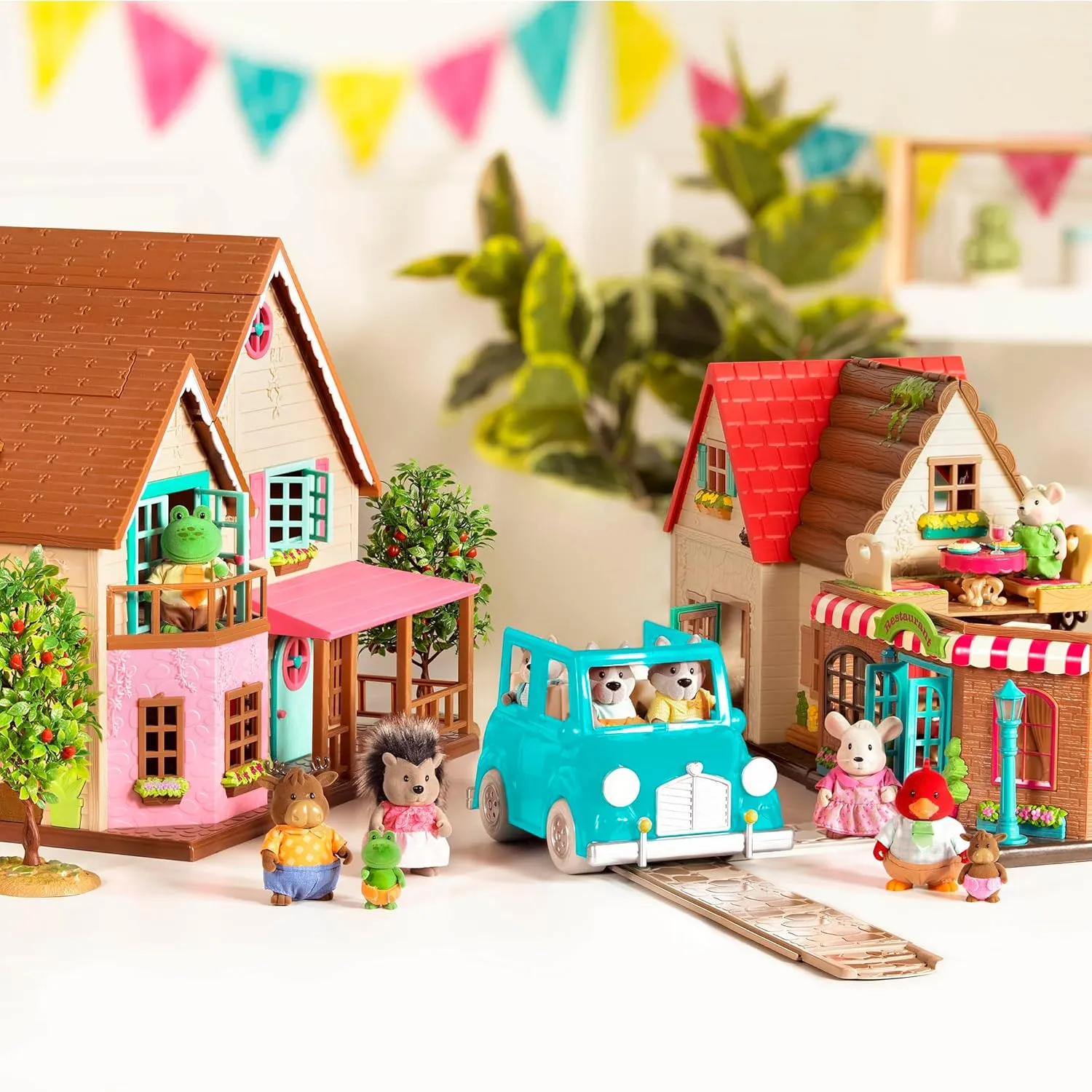 Li’l Woodzeez – Happy Camper Blue with Detachable Toy Vehicle – 40 Pcs Dollhouse Playset Including Furnitures, Play Food & Kitchen Accessories for Kids Age 3  – Doll Figures Sold Seperately