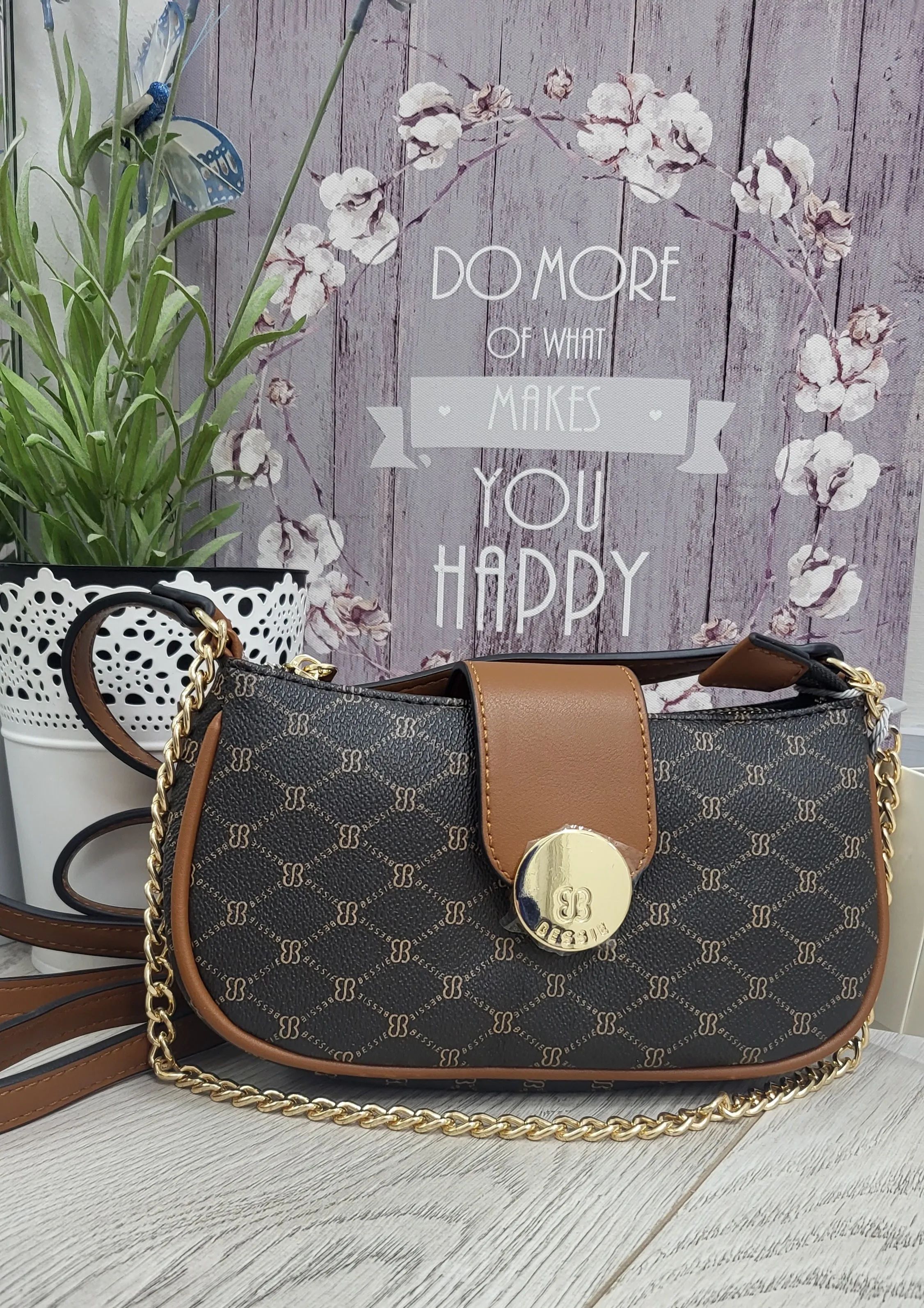 Mitch Bessie  London crossbody bag