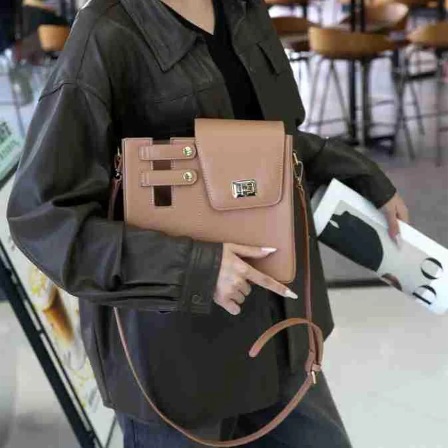 Outdoor Portable Crossbody Water Cup Storage Bag, Sling Bag With Water Bottle Holder Water, Suitable For Women'S Crossbody Bag With Sports Water Bottle Holder. (khaki)