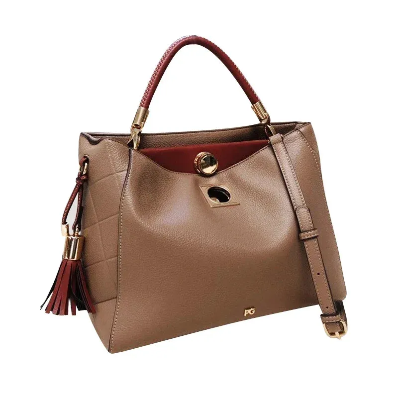 PG Fashion Elegant Popular Ladies Handbag Can Crossbody Niche Bags Unique Skeleton Buckle with Tassel Pendant New Brand Design