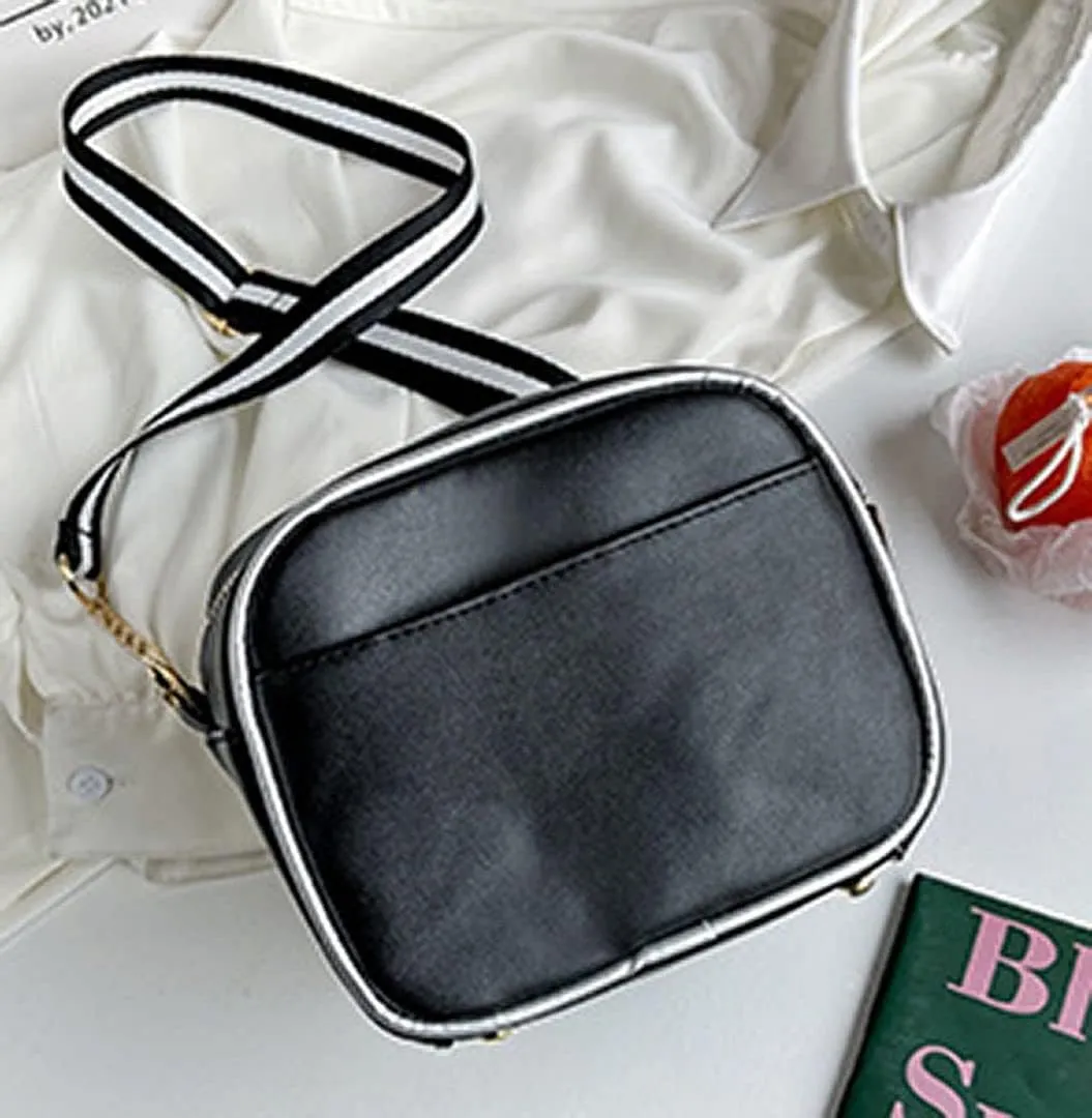 QZUnique Camera Shoulder Bag Snapshot PU Leather Crossbody Bag Vintage Novelty Cute Handbag Purse
